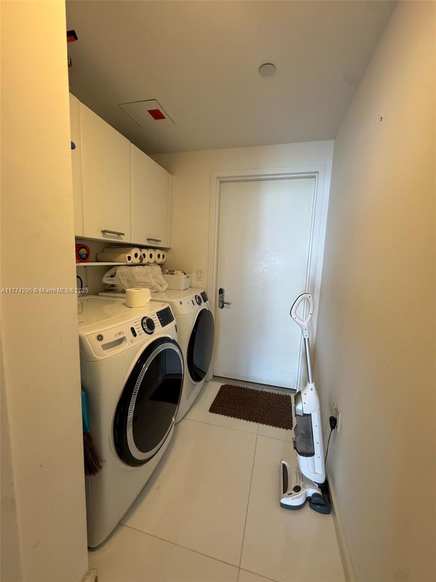 17121 Collins Ave 1802 Property Photo 21