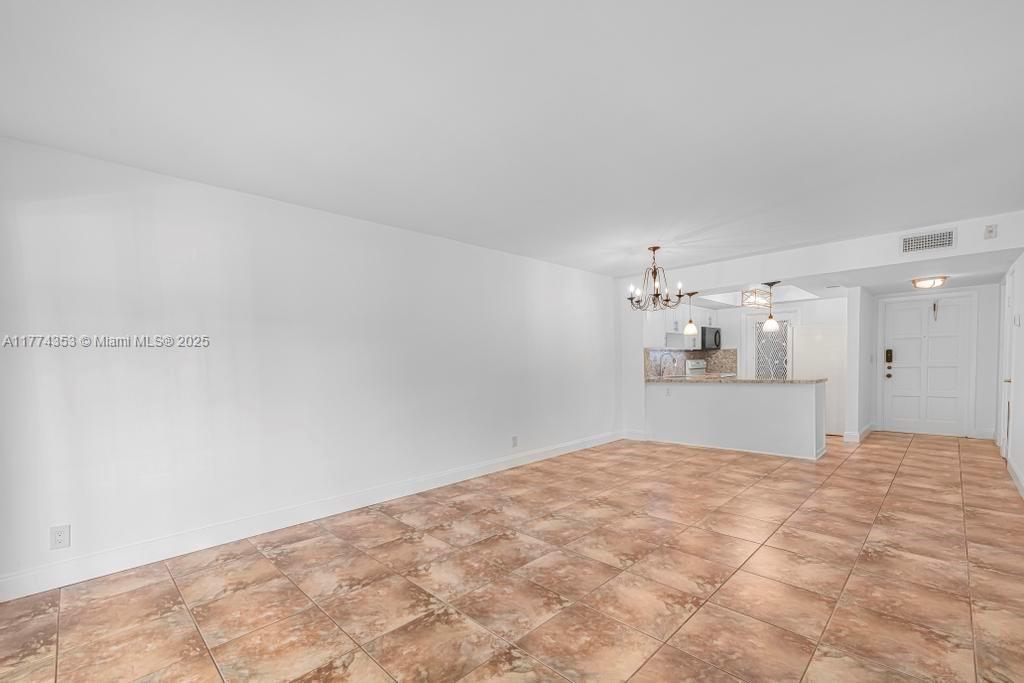 1101 Hillcrest Ct 315 Property Photo 11