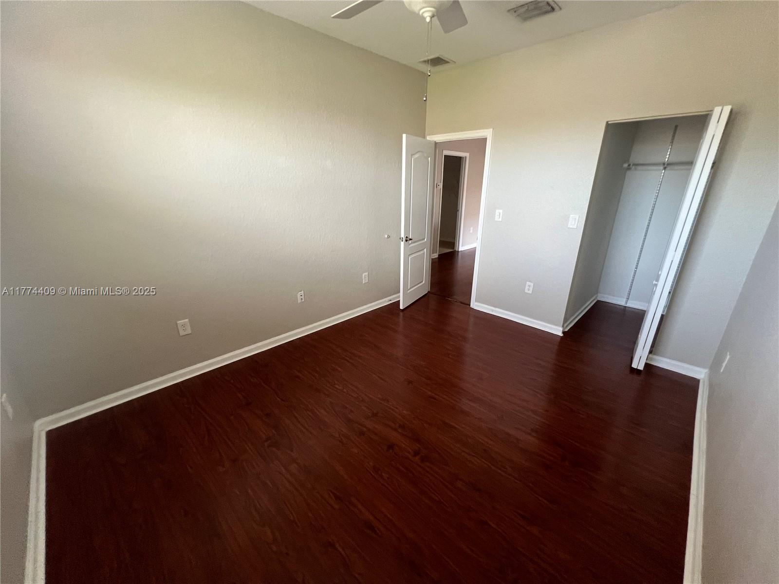 3982 Ne 12th Dr Property Photo 8