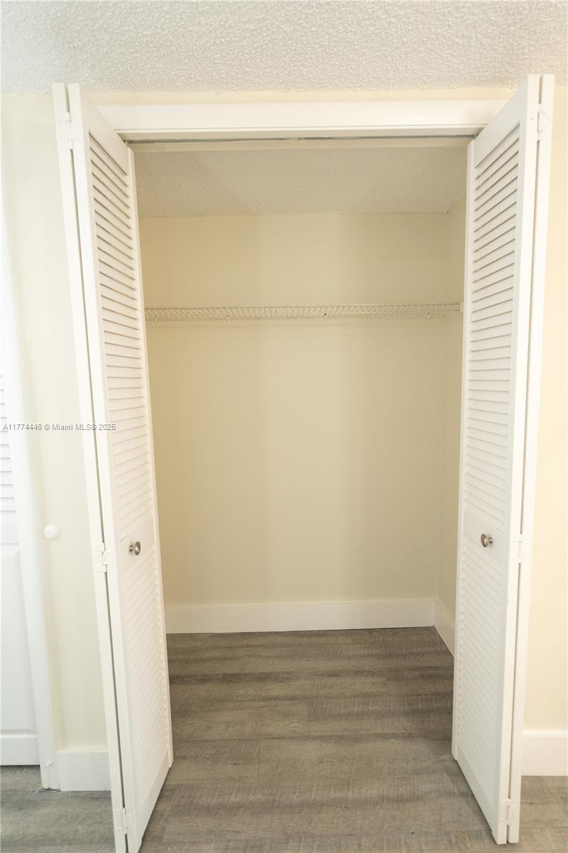 185 Lakeview Dr 102 Property Photo 13