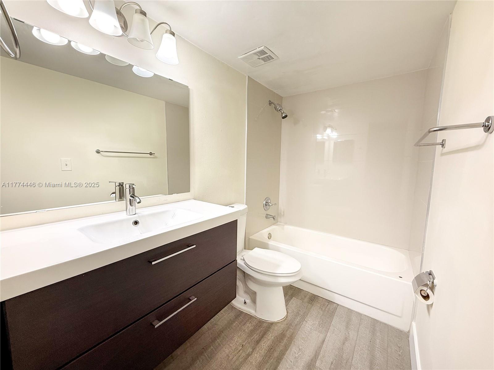 185 Lakeview Dr 102 Property Photo 28