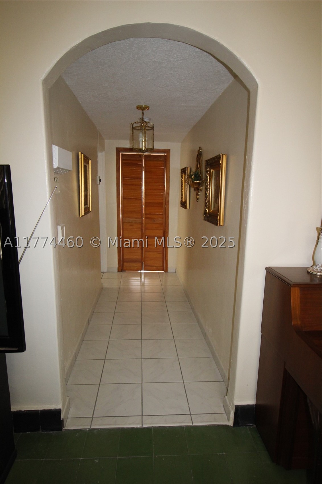 870 Nw 14th Ct Property Photo 24