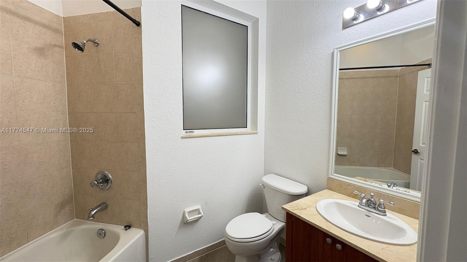 8933 Nw 107th Ct 204 Property Photo 16