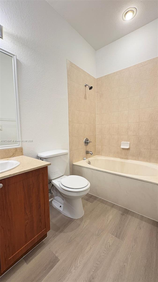 8933 Nw 107th Ct 204 Property Photo 17