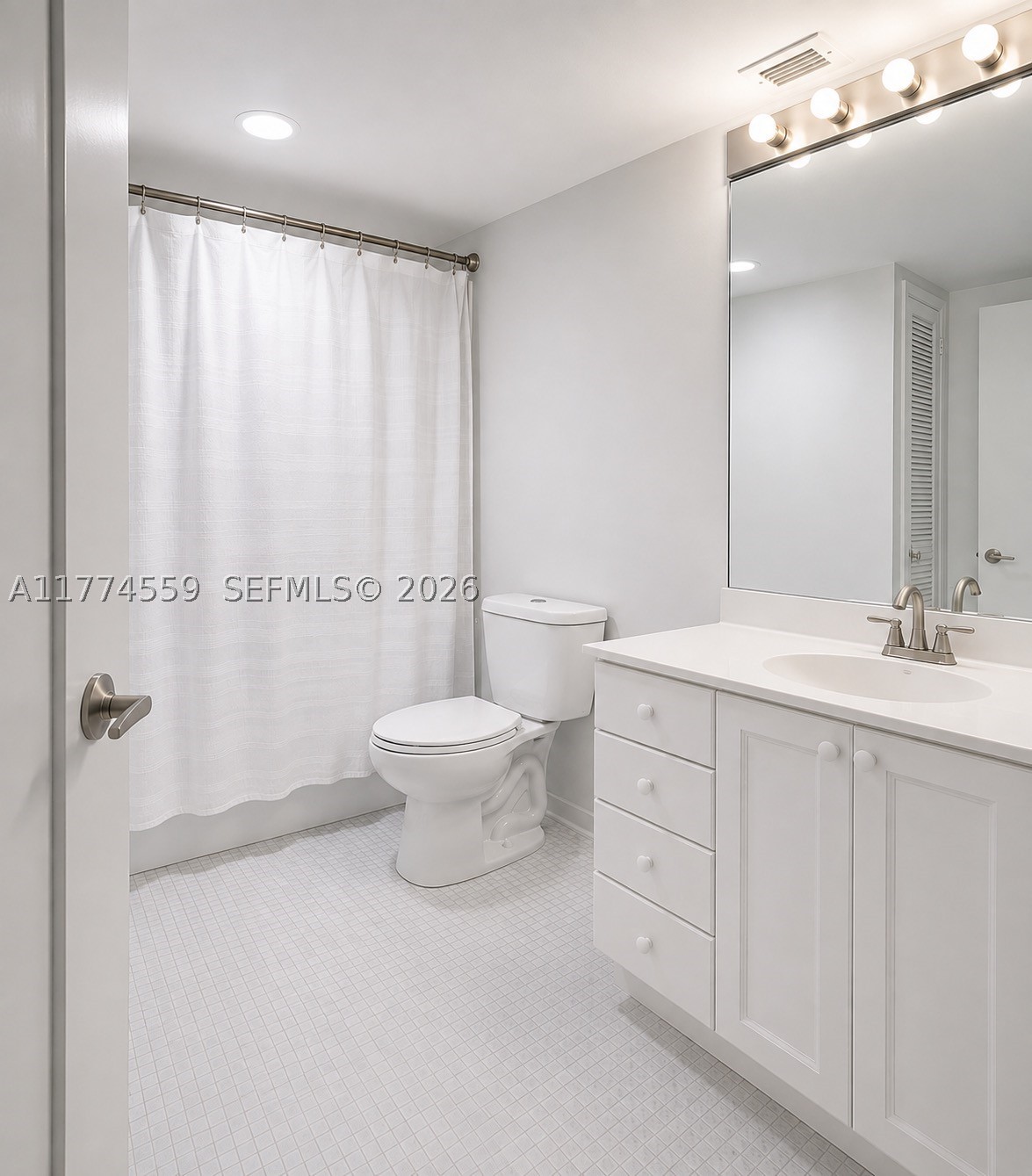 19390 Collins Ave 1614 Property Photo 20
