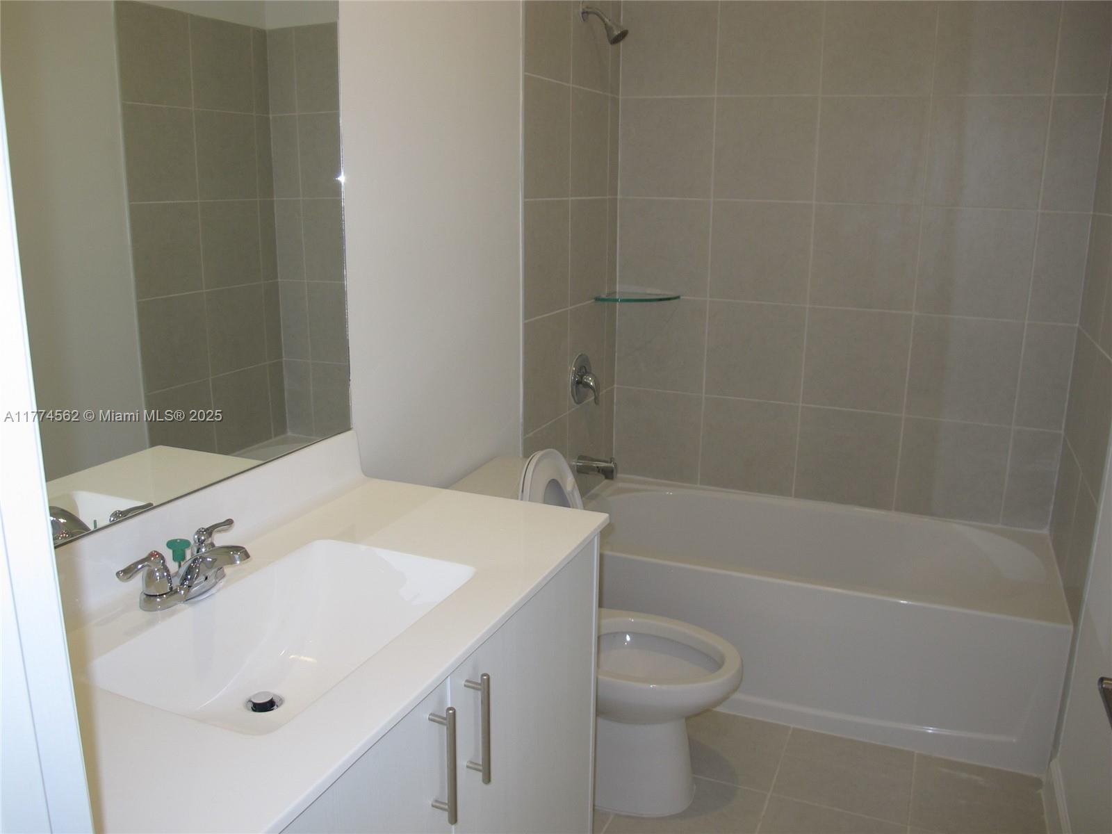 2852 Se 26 Ter 2852 Property Photo 6