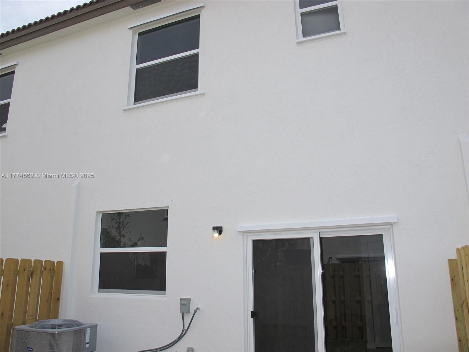 2852 Se 26 Ter 2852 Property Photo 12