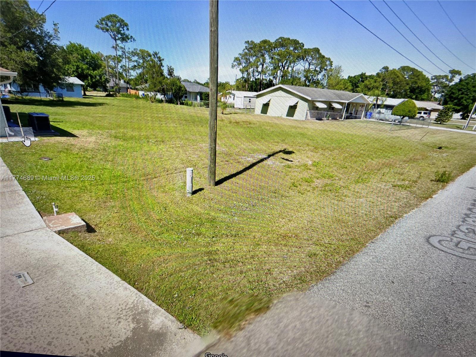 1436 Gramarcy Ave Property Photo 6