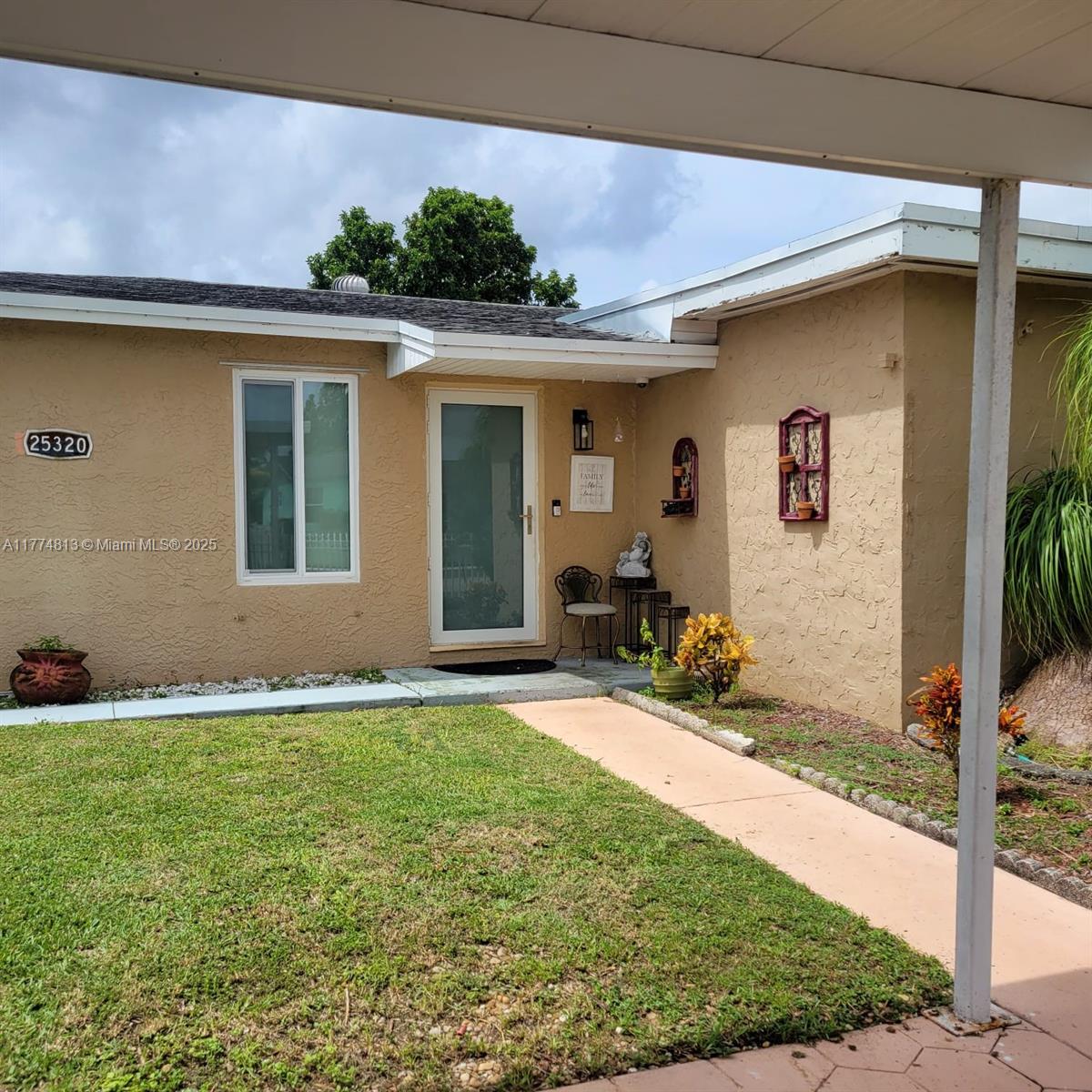 25320 Sw 124th Pl Property Photo 4