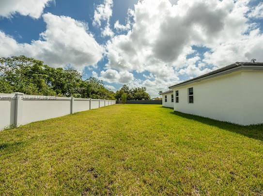 16725 Sw 290 Ln Property Photo 38