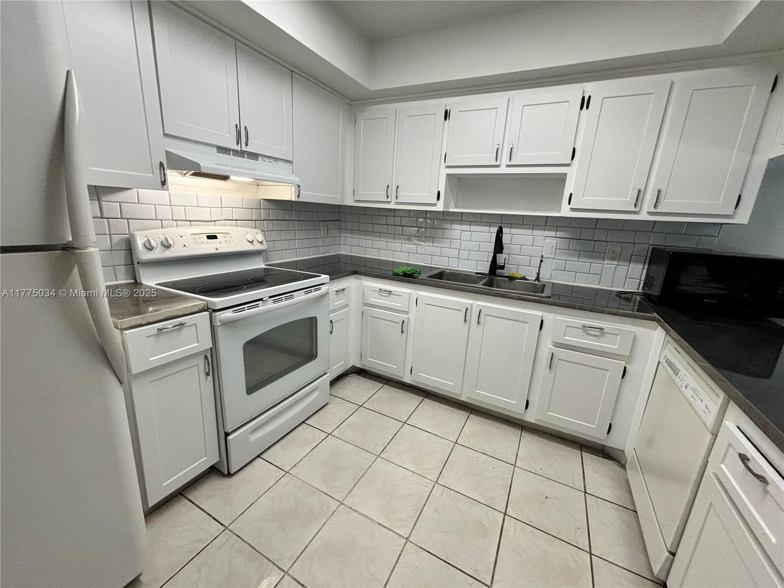 2nd Addn To Palm Springs Real Estate Listings Main Image