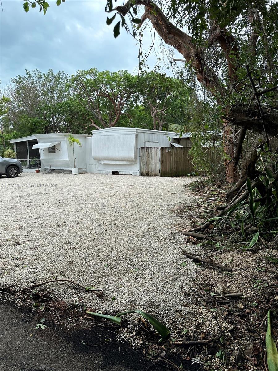 33 1st Ct Property Photo 1
