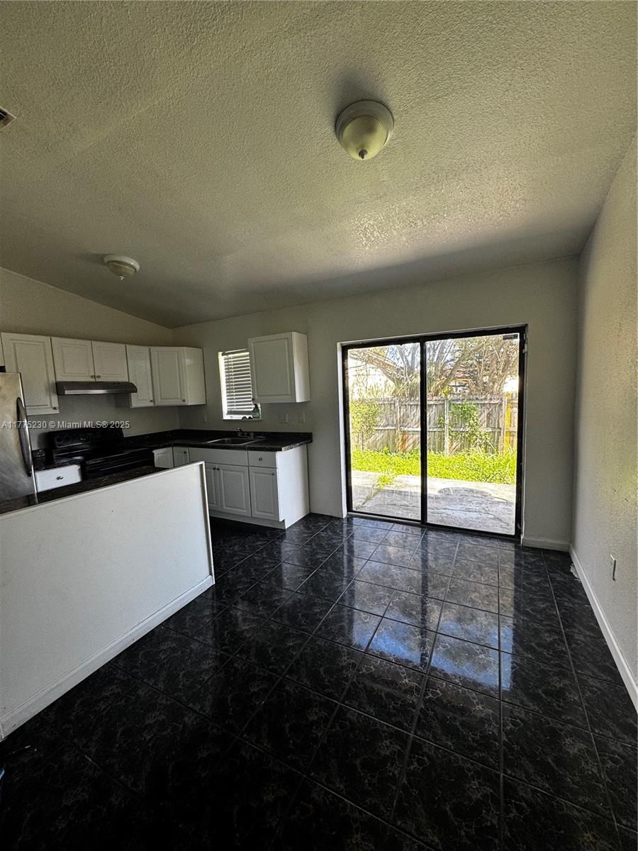 A11775230 Property Photo 1