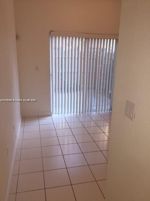 1658 Se 28th Ct 105 Property Photo 8