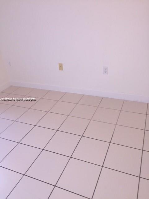 1658 Se 28th Ct 105 Property Photo 10
