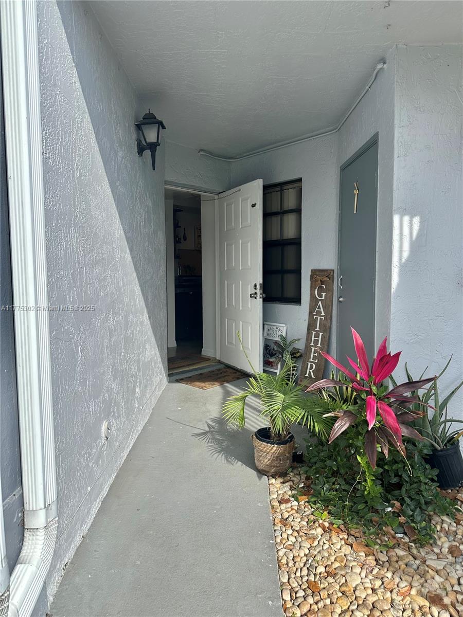 1211 S Independence Dr 1211 G Property Photo 1