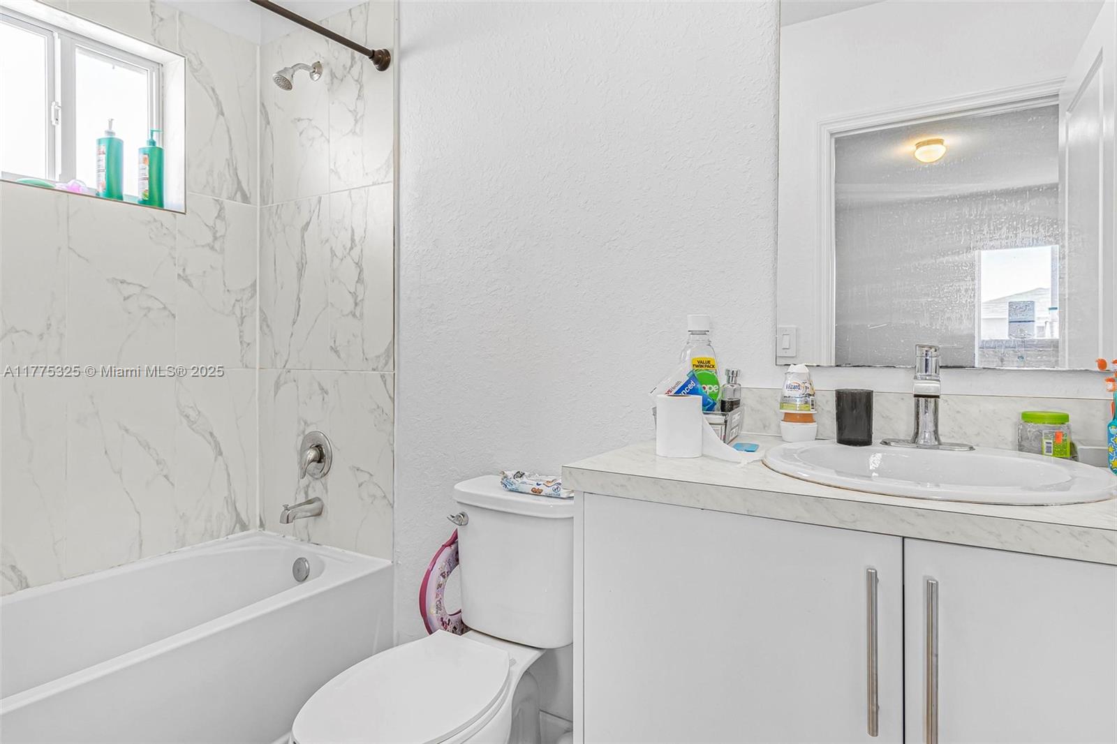 417 Nw 12th Pl # Property Photo 13
