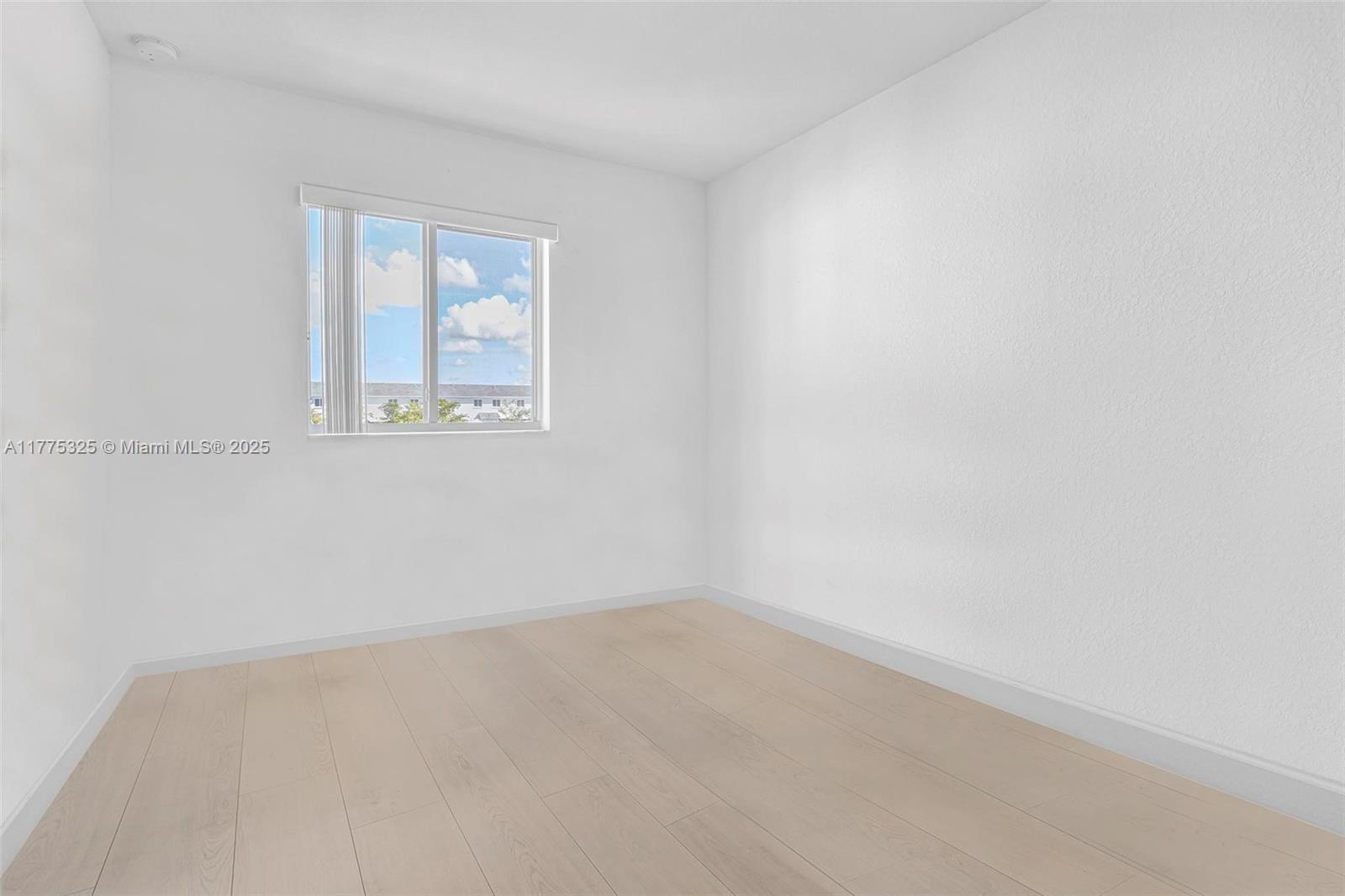 417 Nw 12th Pl # Property Photo 14