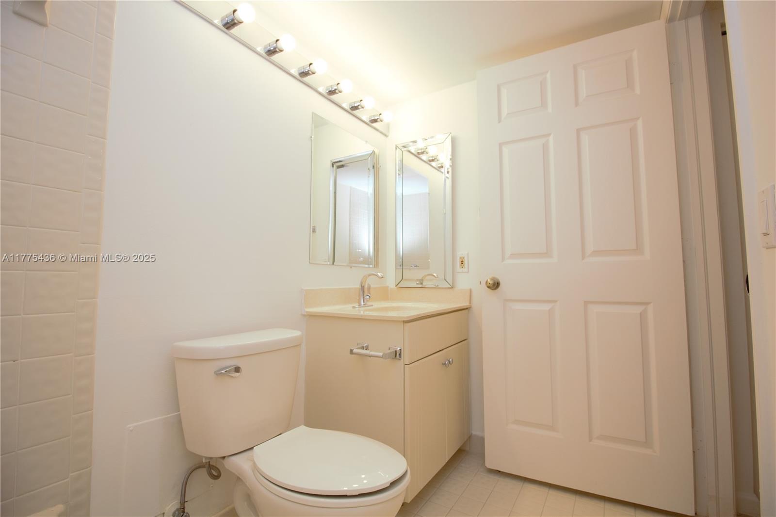 10312 E Clairmont Cir 107 Property Photo 10