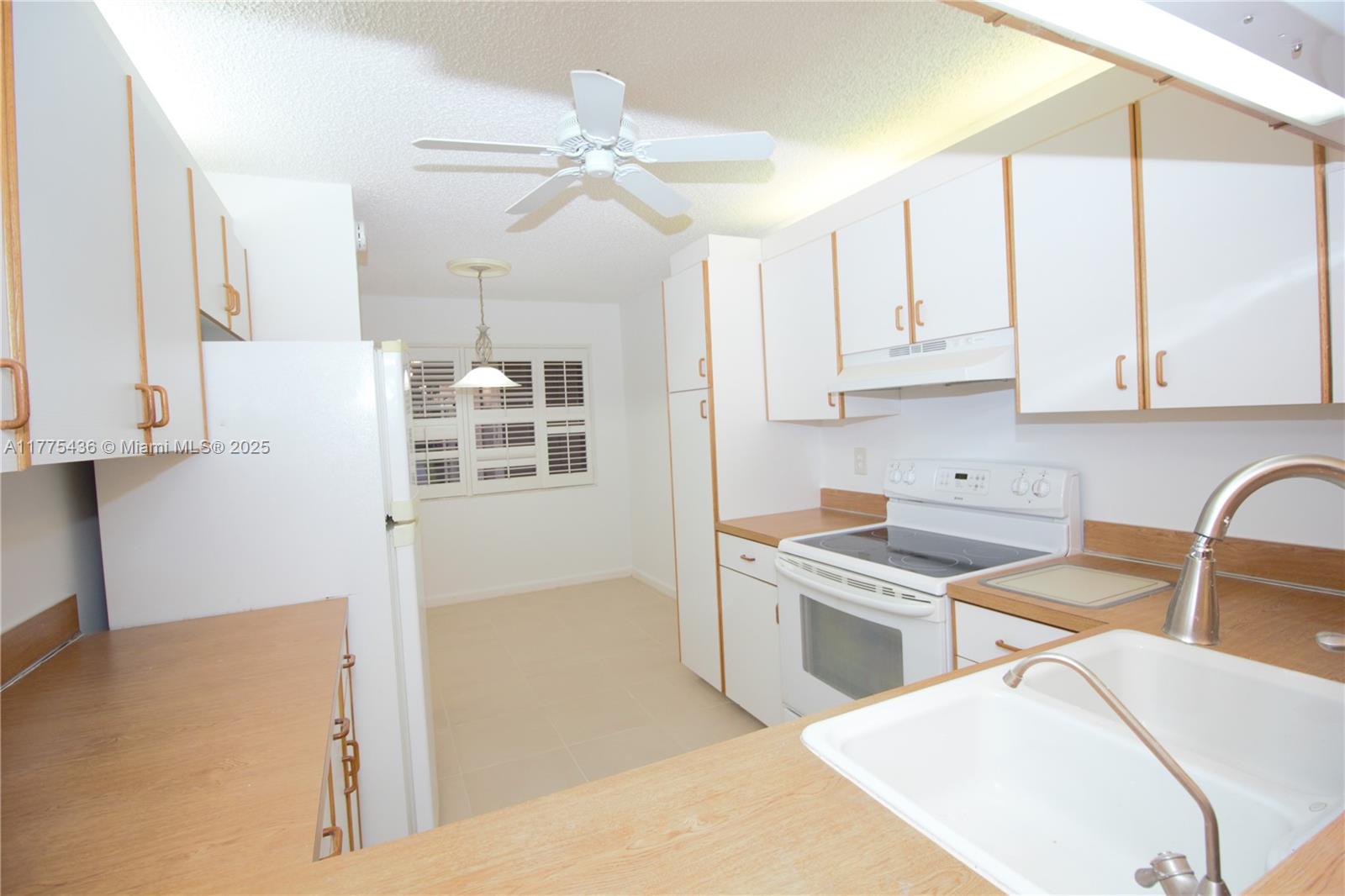 10312 E Clairmont Cir 107 Property Photo 23
