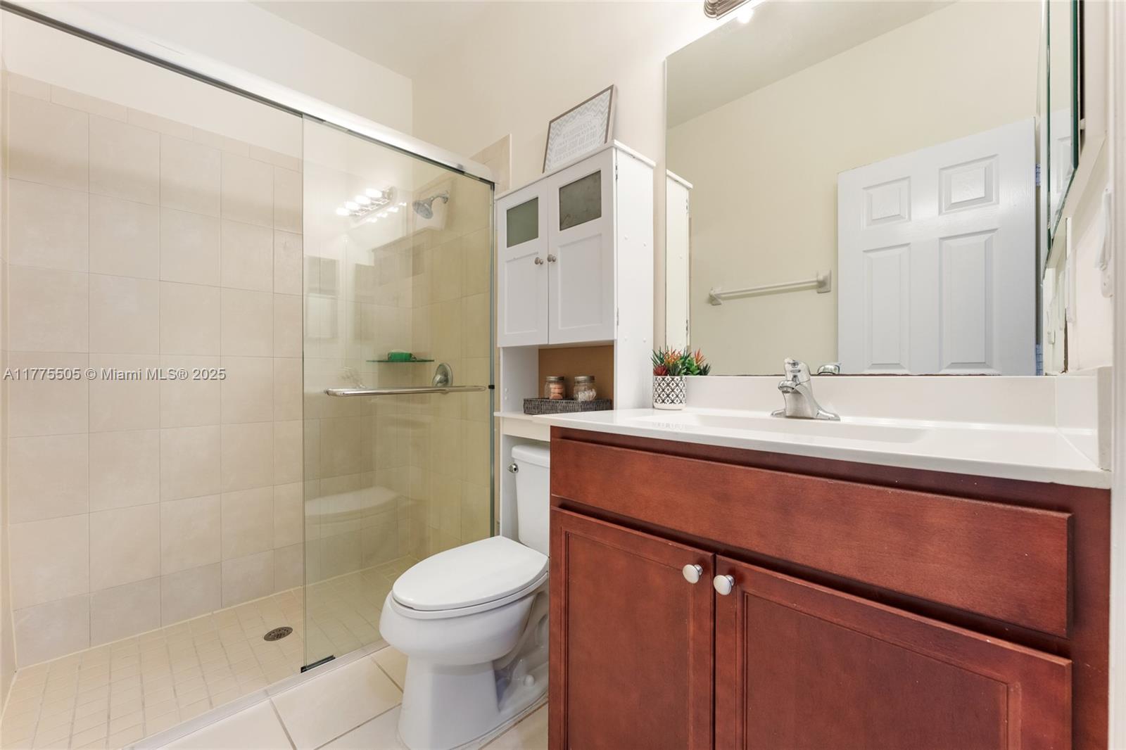 185 Se 34th Place Property Photo 18