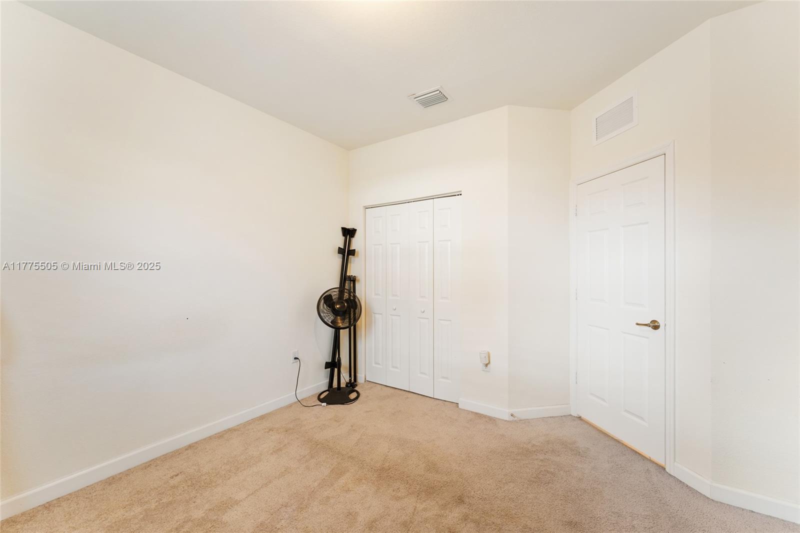 185 Se 34th Place Property Photo 20