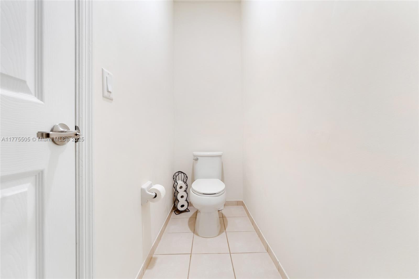 185 Se 34th Place Property Photo 27