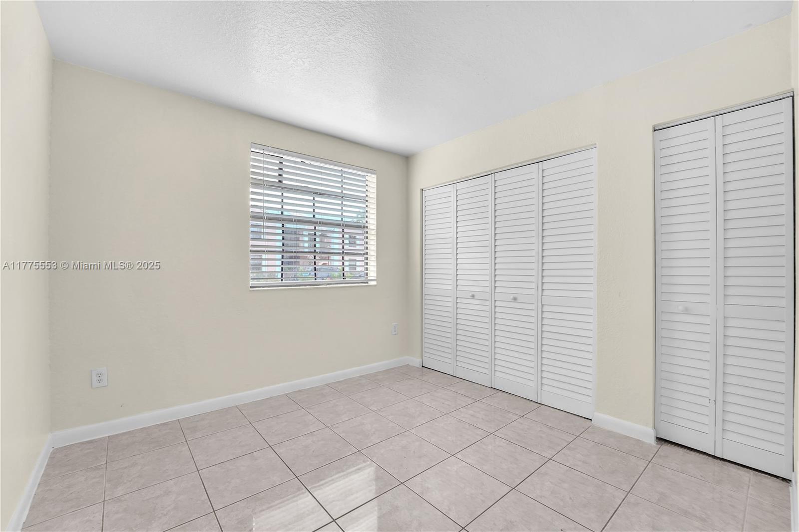 905 N Franklin Ave 905c Property Photo 9
