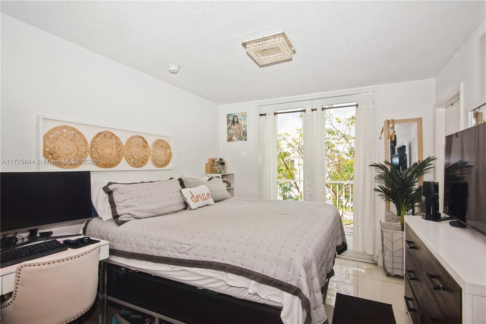 14366 Sw 258th Ln Property Photo 11