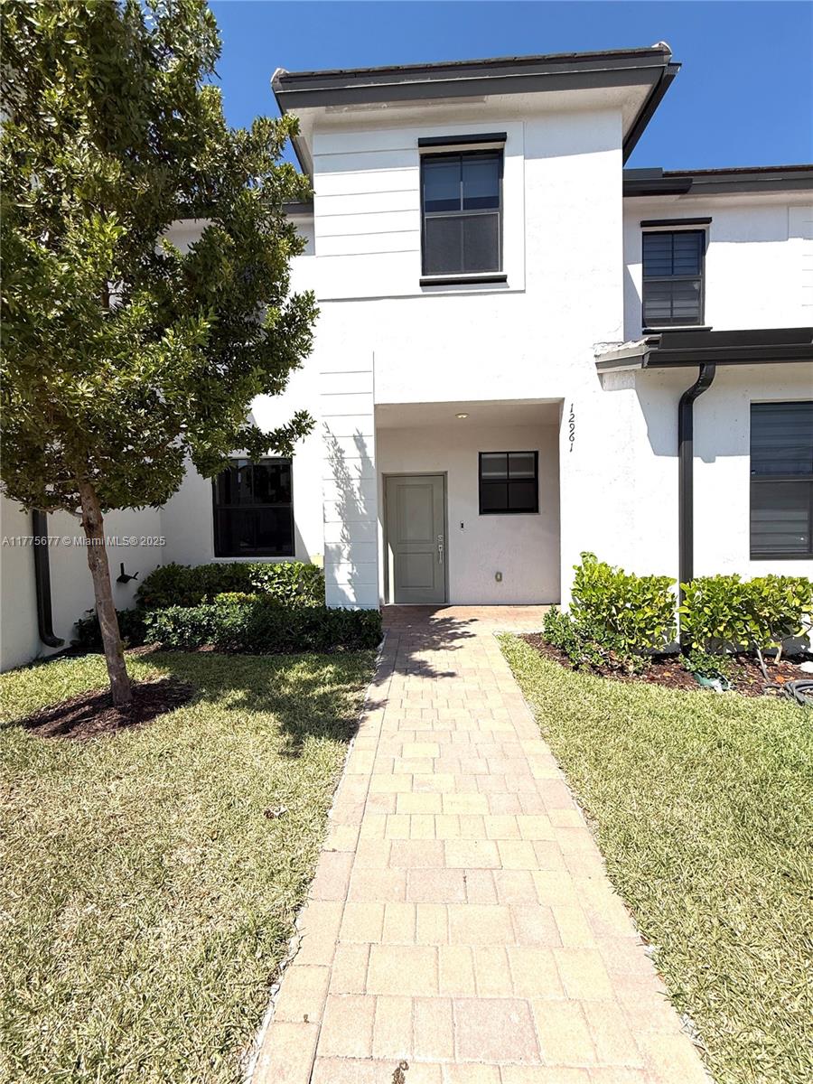 12961 Sw 233rd Ter 12961 Property Photo 1