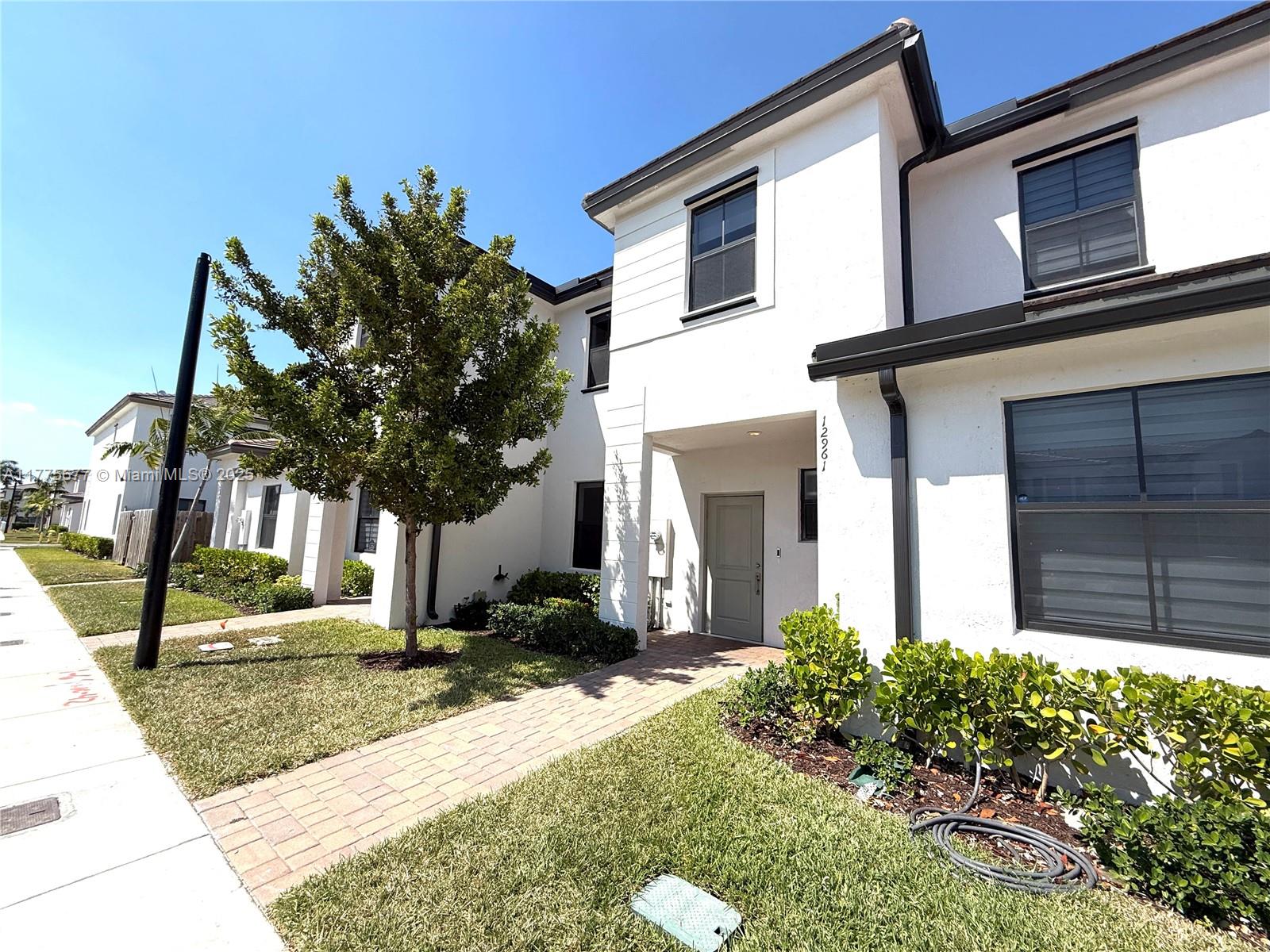 12961 Sw 233rd Ter 12961 Property Photo 24