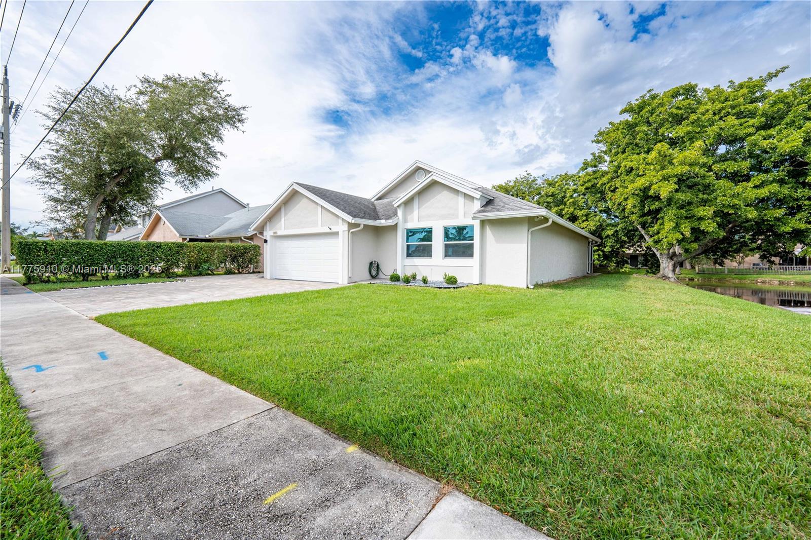 3185 Nw 120th Way Property Photo
