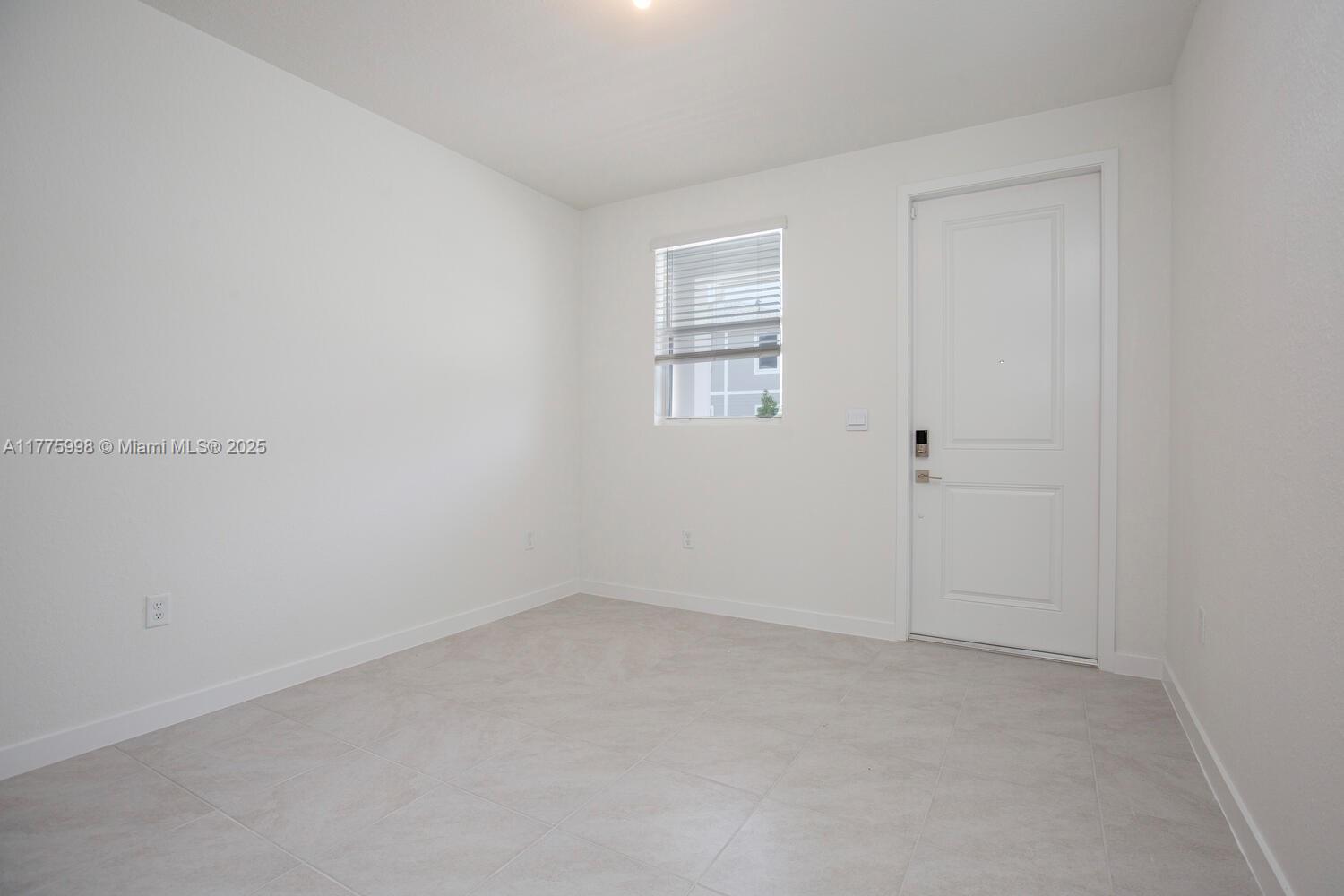 1774 Se 9th Ave 1774 Property Photo 2