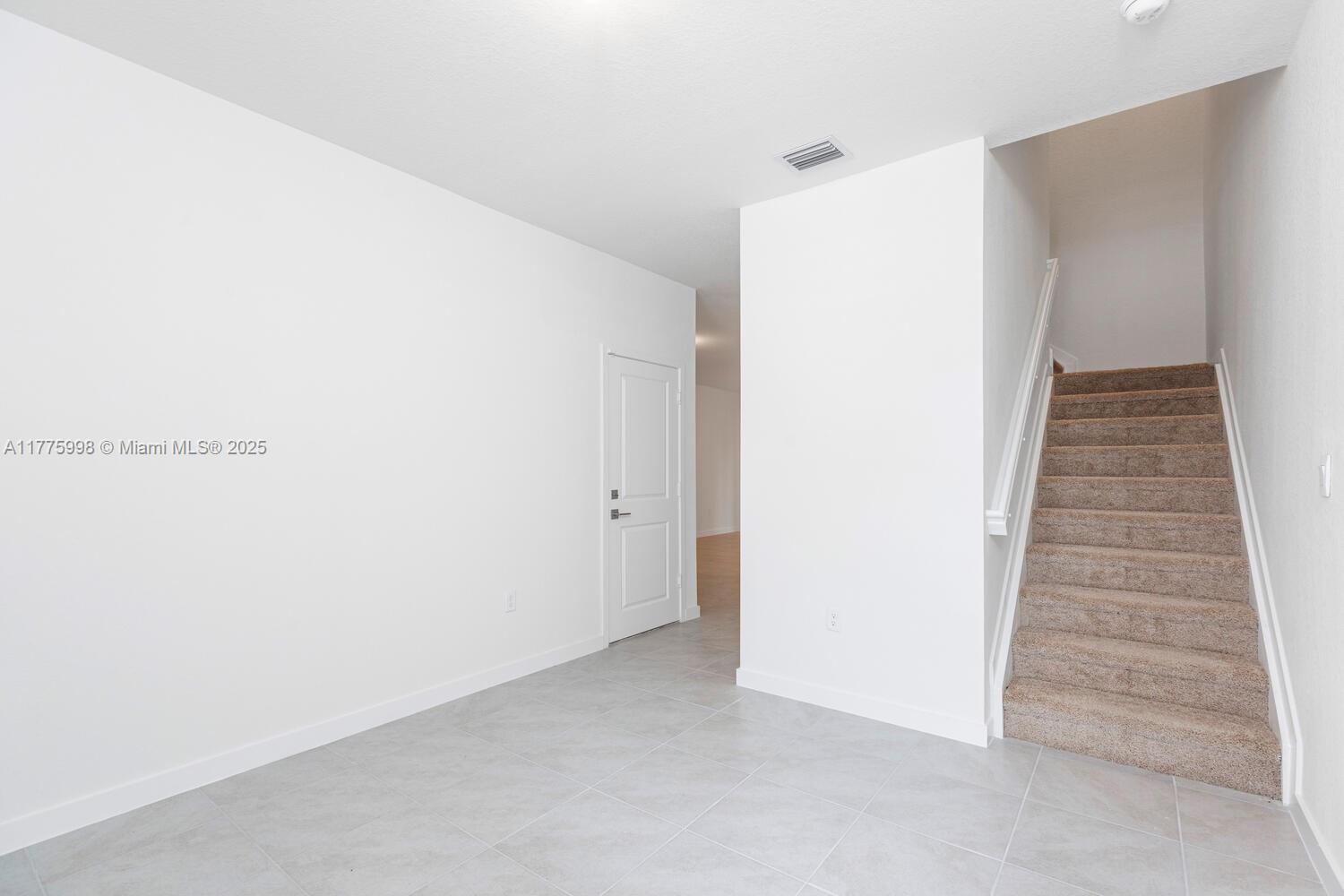 1774 Se 9th Ave 1774 Property Photo 3