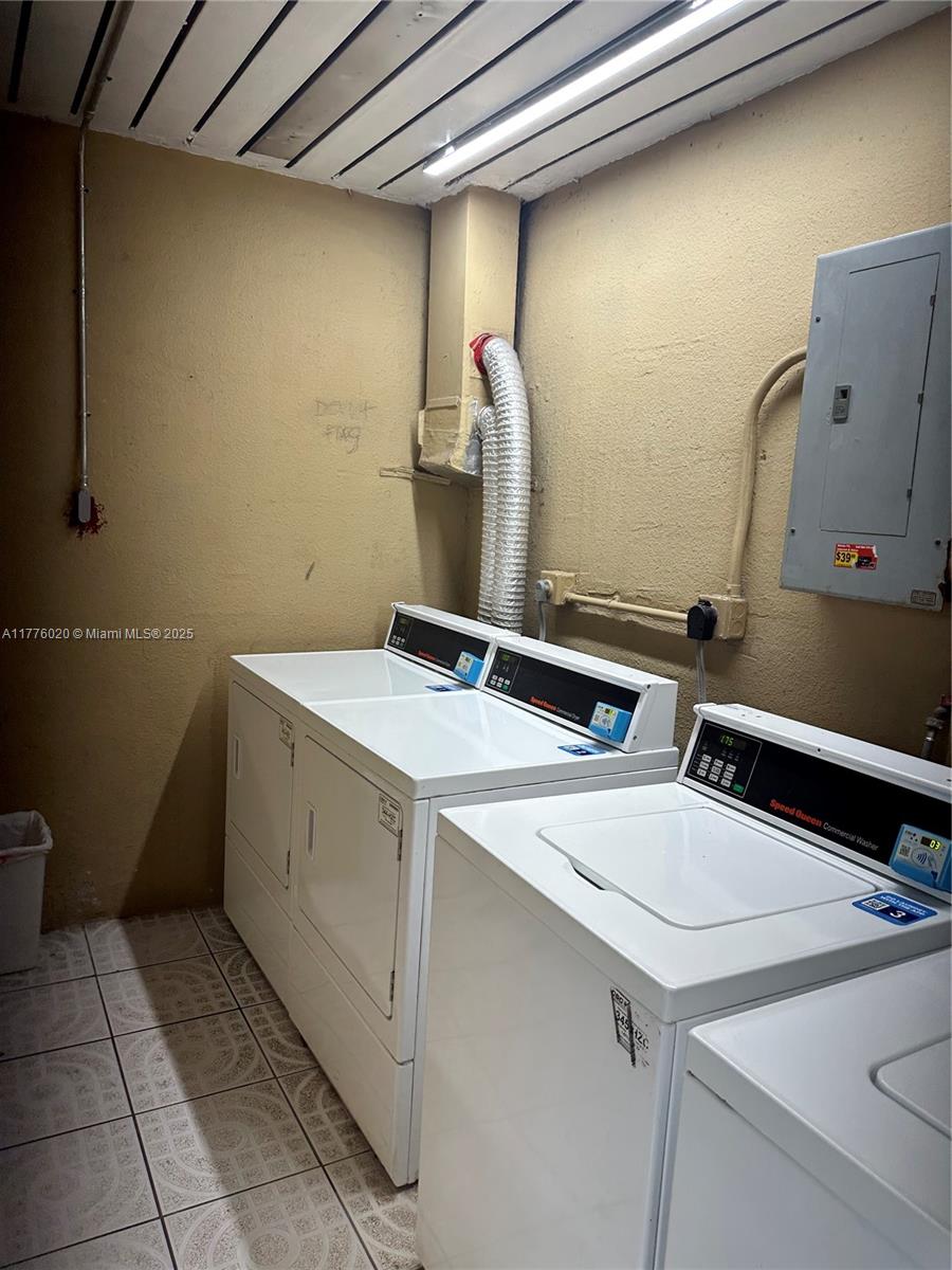 4255 N University 306 Property Photo