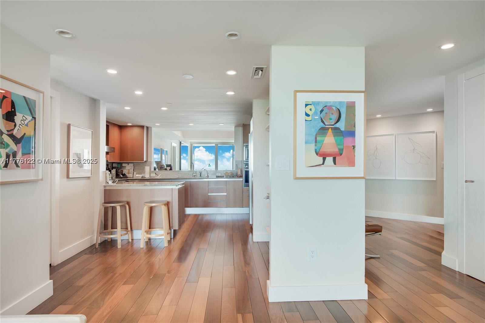 2627 S Bayshore Dr 1504 Property Photo 8