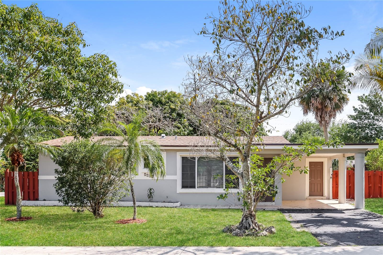 5500 Sw 7th St Property Photo