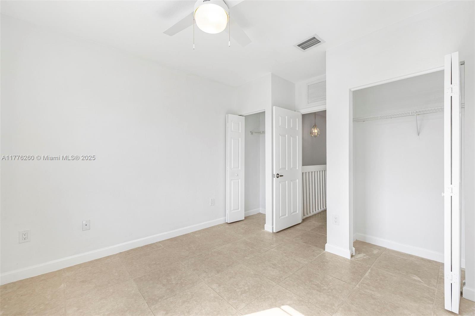 1650 Ne 33rd Rd 107-10 Property Photo 27