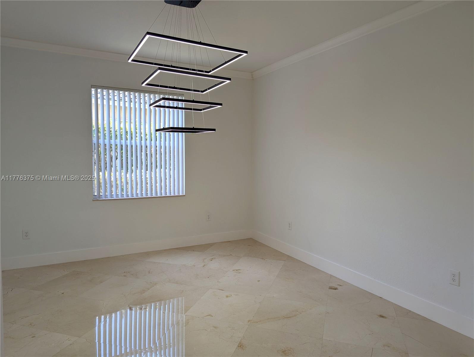 3922 W Whitewater Ave Property Photo 8