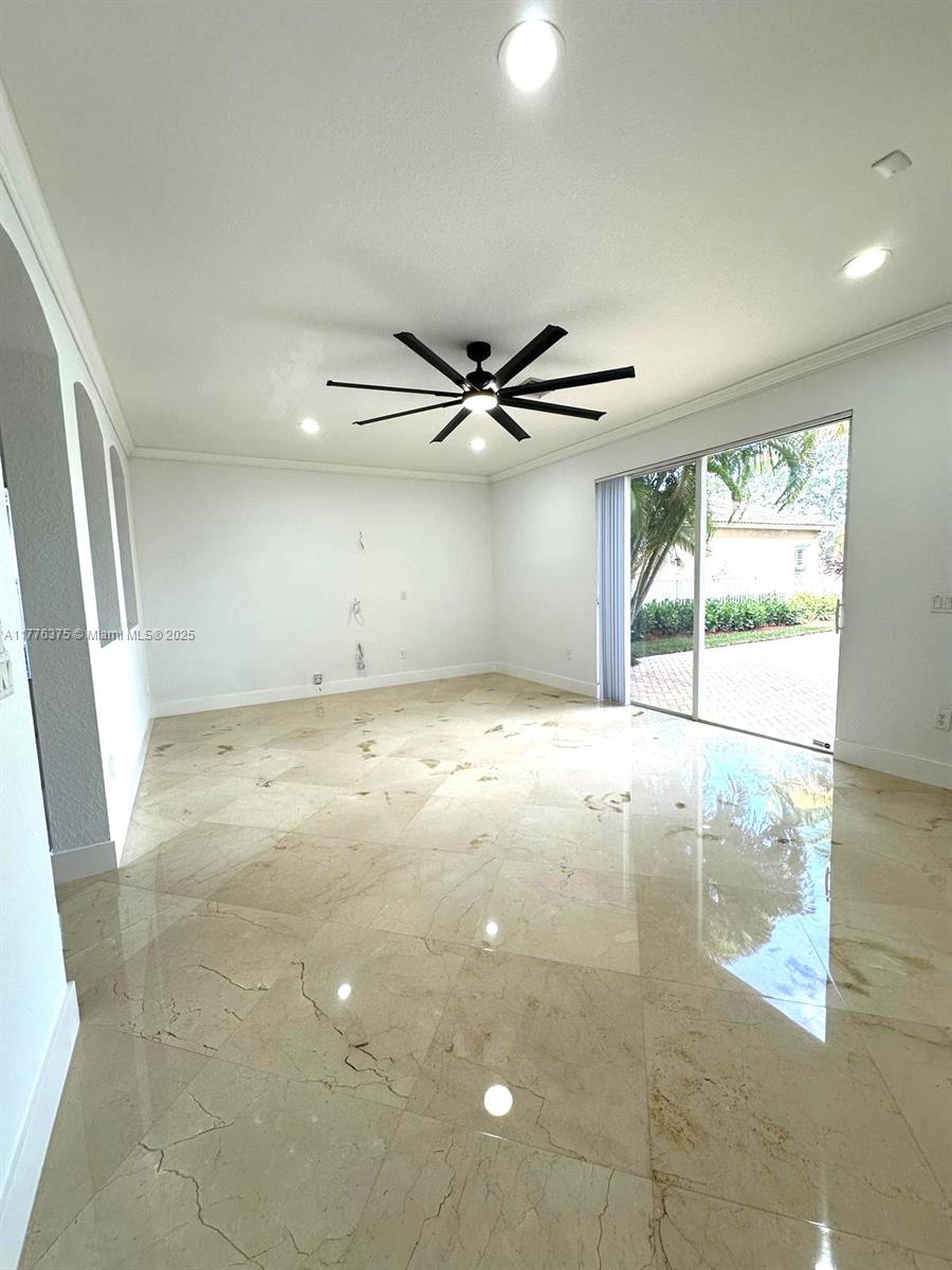 3922 W Whitewater Ave Property Photo 10