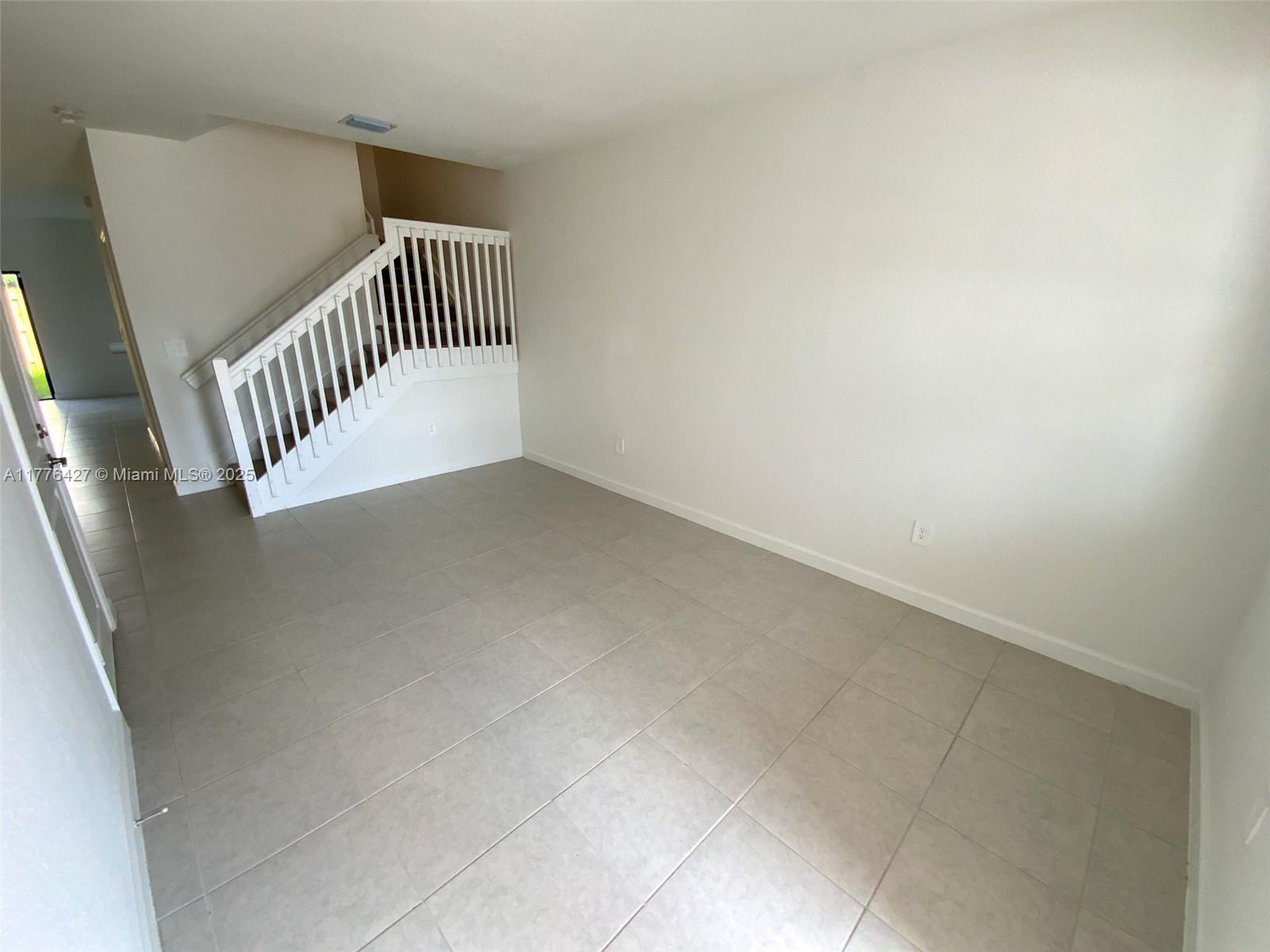 11919 Sw 246th Ter 0 Property Photo 6