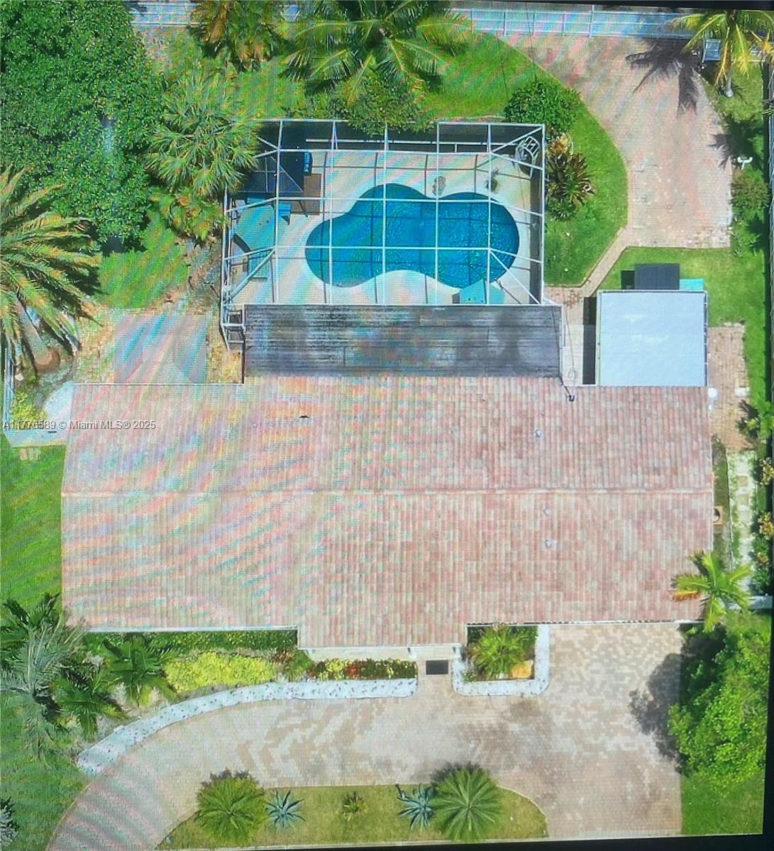 428 N Crescent Dr Property Photo 1