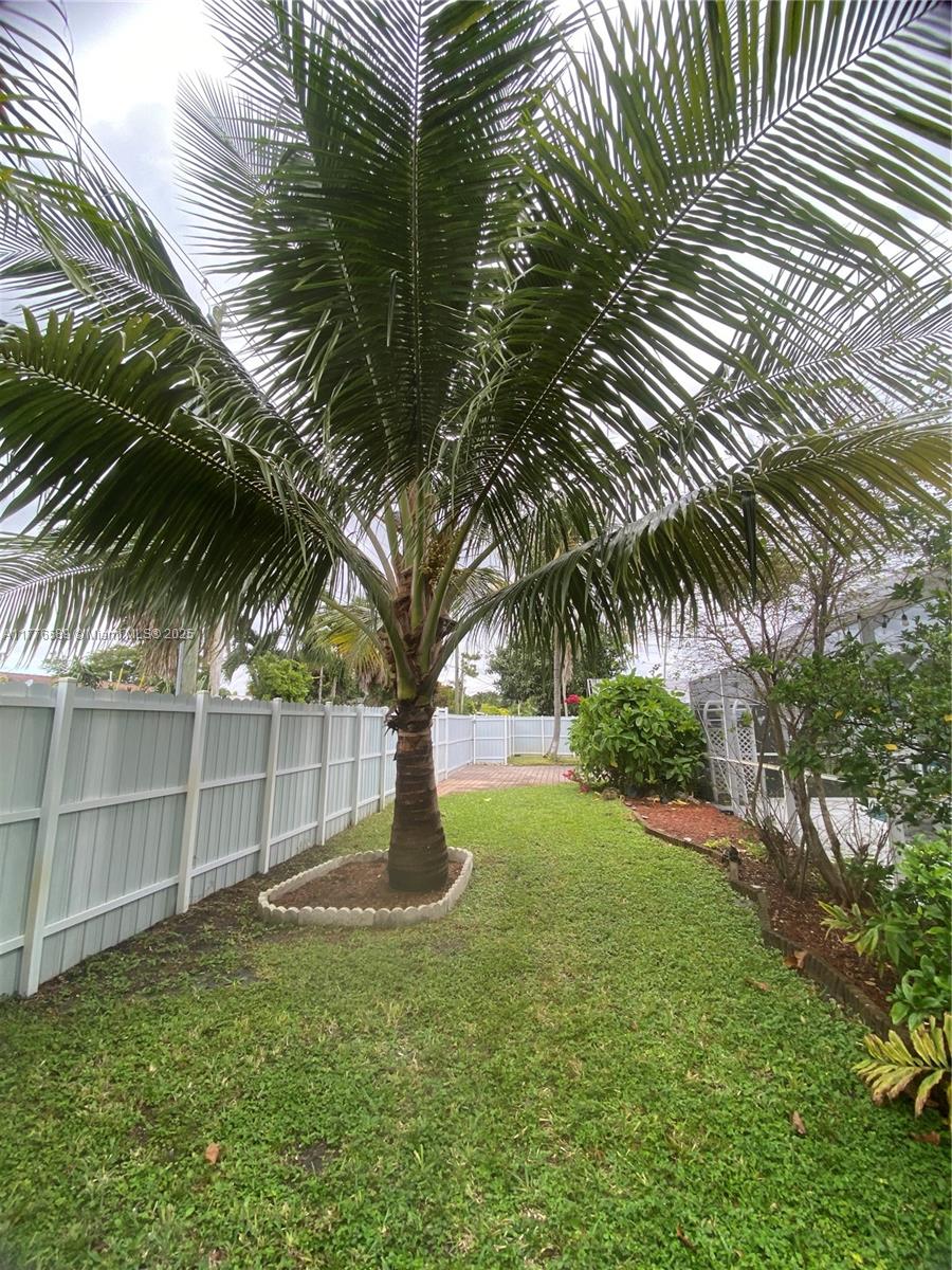 428 N Crescent Dr Property Photo 4