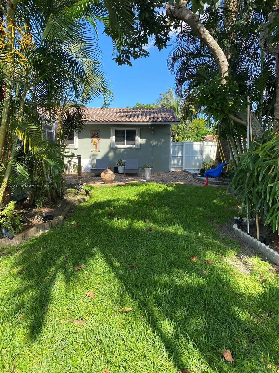 428 N Crescent Dr Property Photo 5