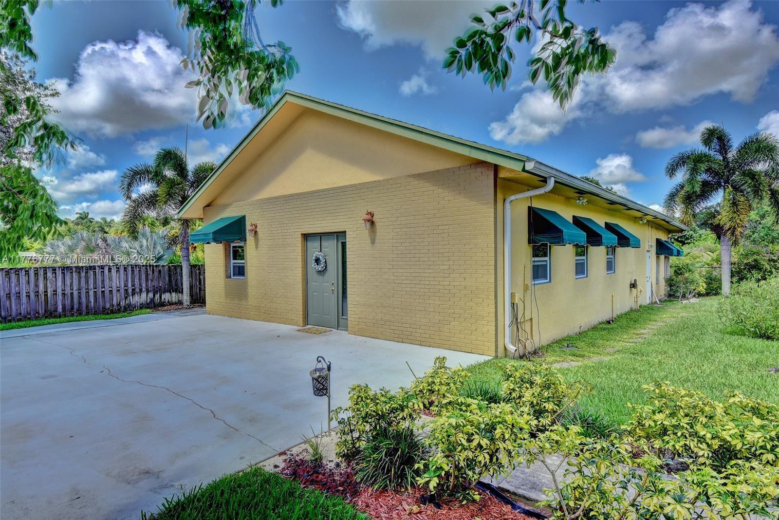 4990 Sw 111th Ter 2 Property Photo 3