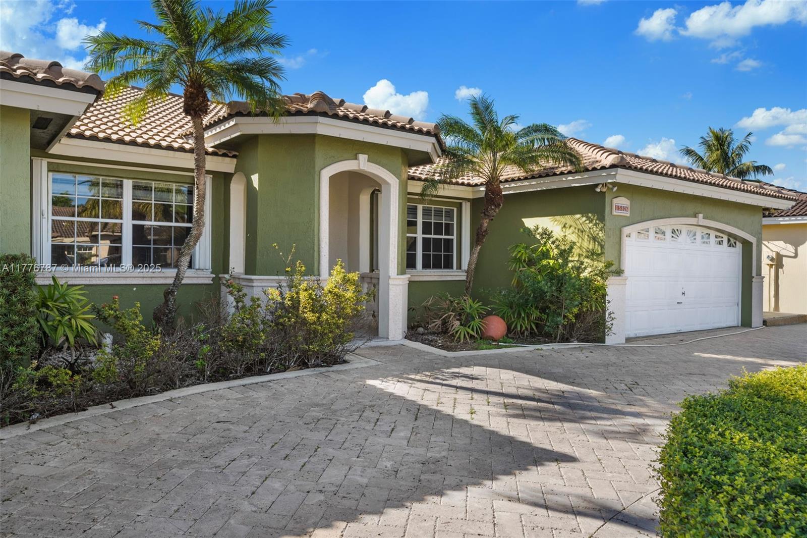 15326 Sw 168th Ter Property Photo