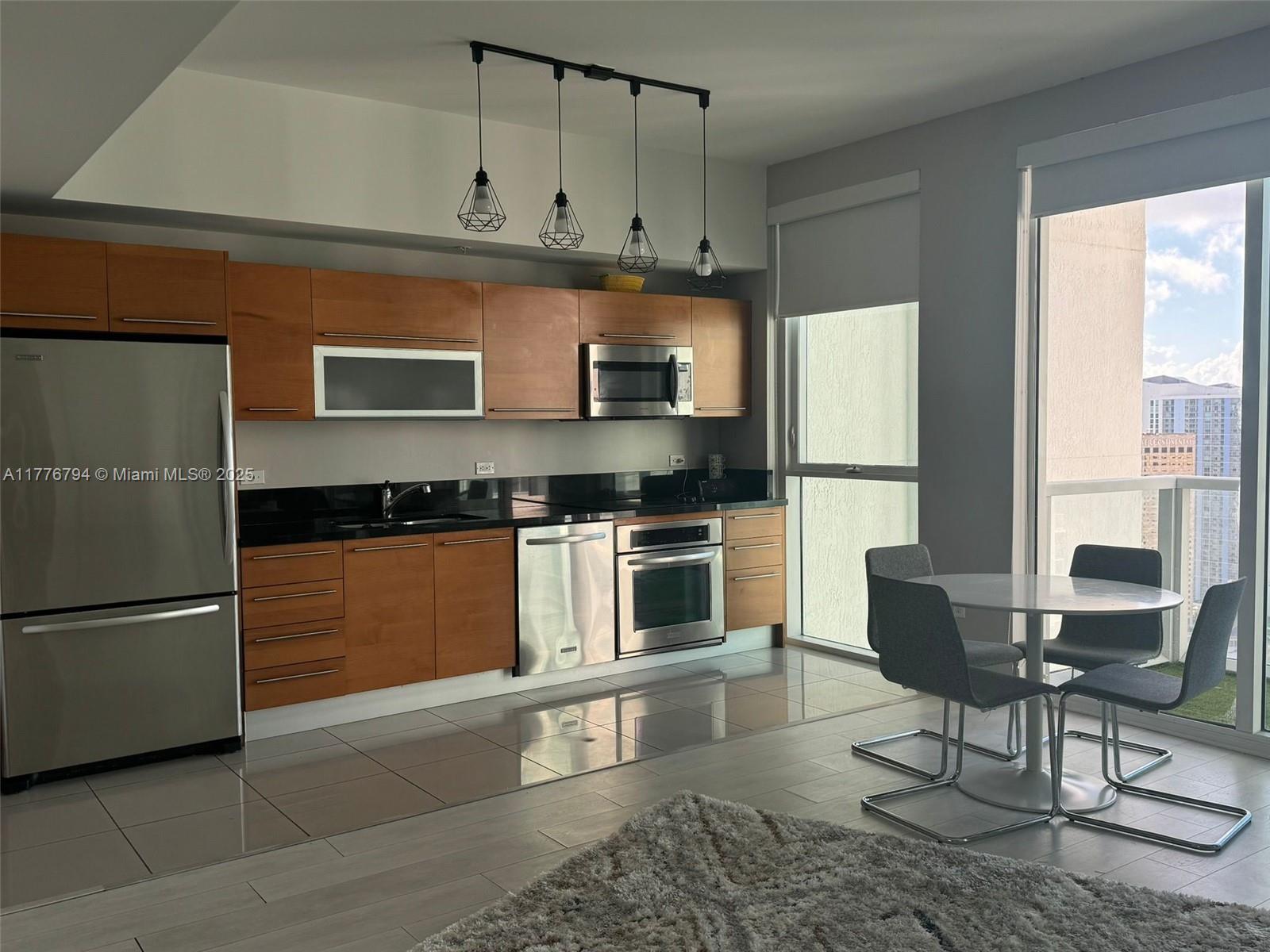 244 Biscayne Blvd 3905 Property Photo 1