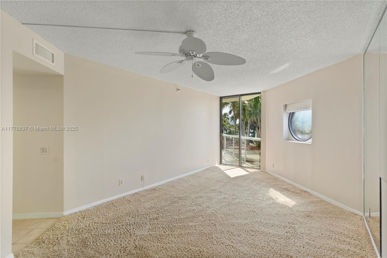 3610 Yacht Club Dr 213 Property Photo 14