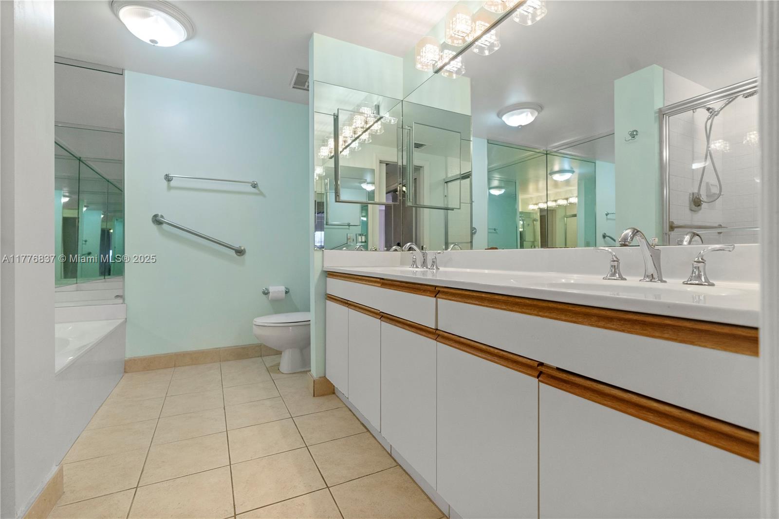 3610 Yacht Club Dr 213 Property Photo 15