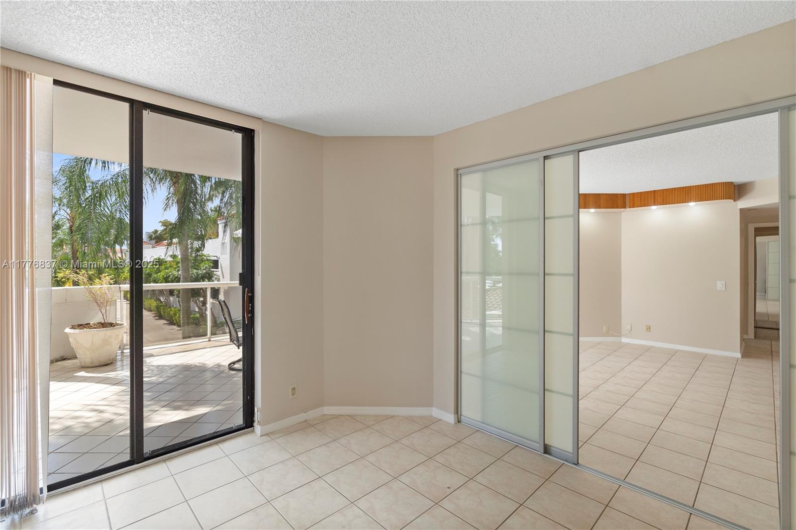 3610 Yacht Club Dr 213 Property Photo 18